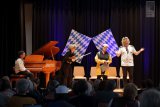 Wei&szlig;blaues Beffchen