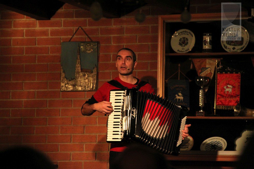 Sven Bach